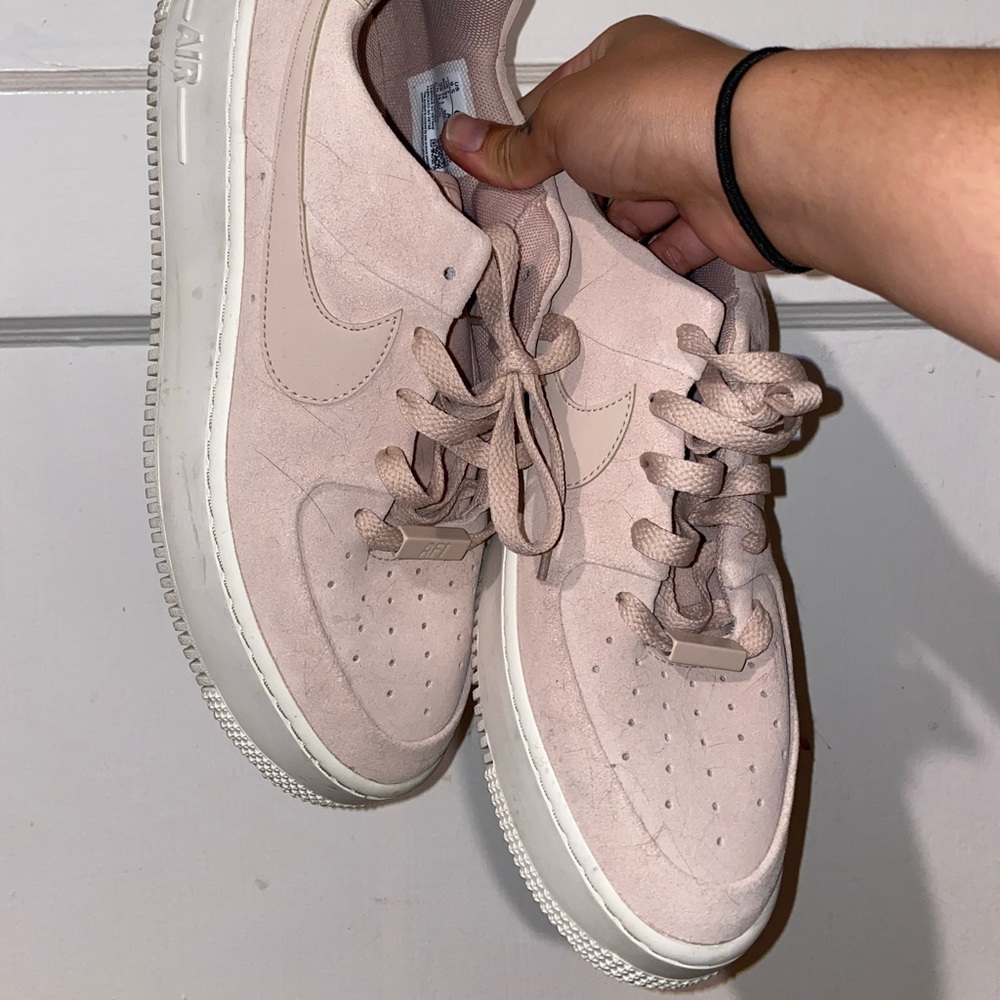 Nike Air Force 1 Sage, low top.